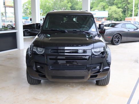 Used 2024 Land Rover Defender 90 X-Dynamic SE AWD/4WD image 3