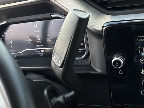 Used 2024 GMC Sierra 2500 Denali w/ Denali Reserve Package image 16