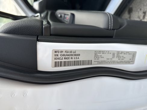 New 2025 Jeep Grand Cherokee Laredo X image 33