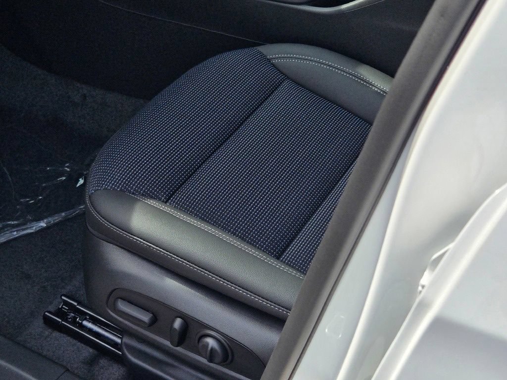 New 2026 Buick Envista Preferred w/ Convenience I Package FWD image 8