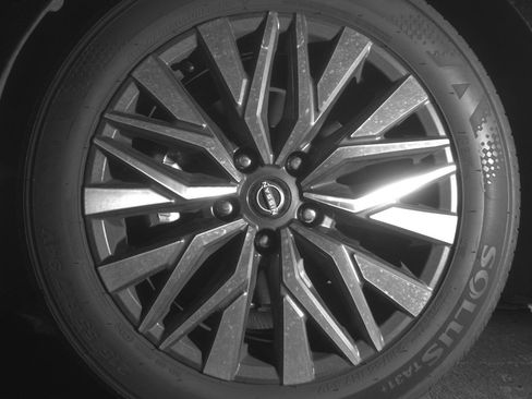 Used 2025 Nissan Altima 2.5 SV image 12