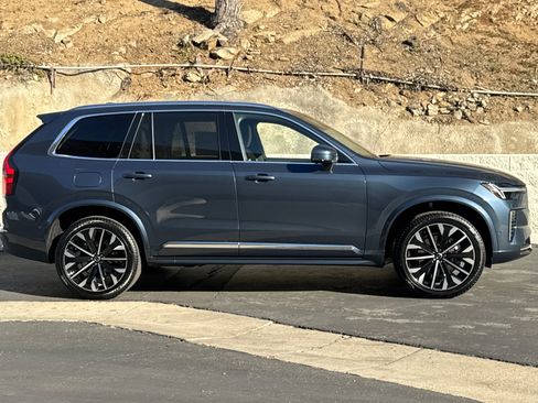 New 2026 Volvo XC90 B6 Plus AWD/4WD image 3