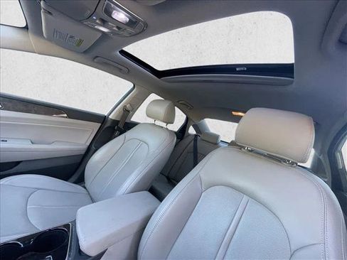 Used 2018 Hyundai Sonata Limited image 19