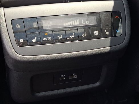 Used 2024 Nissan Pathfinder SL w/ SL Premium Package AWD/4WD image 12