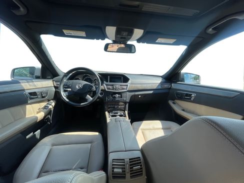 Used 2010 Mercedes-Benz E 350 4MATIC Sedan image 13