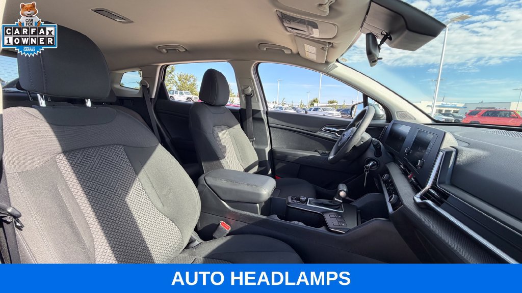 Used 2023 Kia Sportage LX AWD/4WD image 11