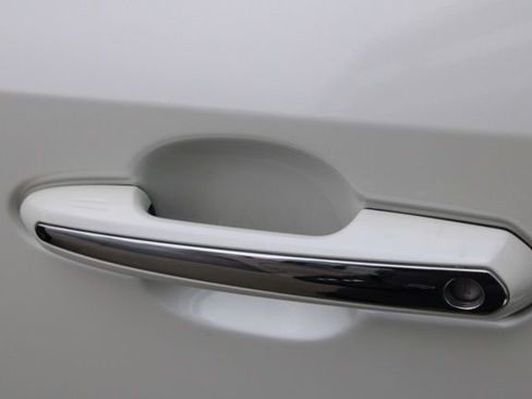 Used 2019 Toyota RAV4 Limited image 15