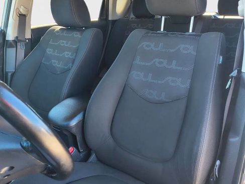 Used 2013 Kia Soul + image 11