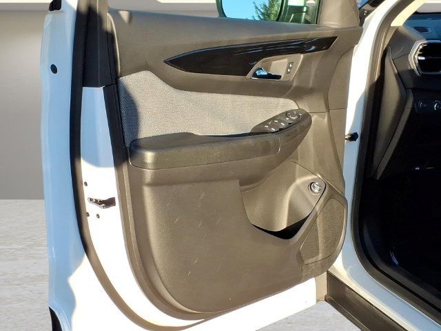 Used 2026 Chevrolet TrailBlazer LT w/ Convenience Package FWD image 14