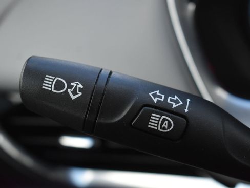 Used 2020 Chevrolet Traverse Premier image 24