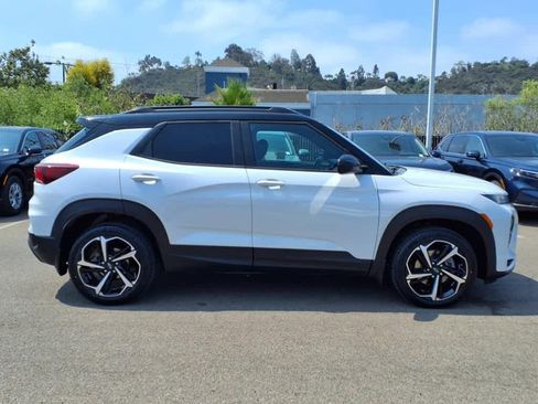 Used 2021 Chevrolet TrailBlazer RS w/ Sun and Liftgate Package image 4