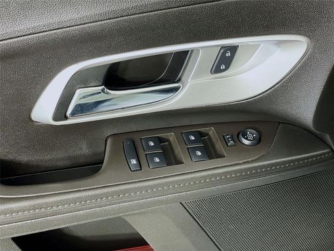 Used 2014 Chevrolet Equinox LS FWD image 19
