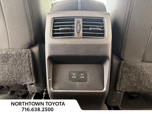 Used 2025 Nissan Rogue SV FWD image 20