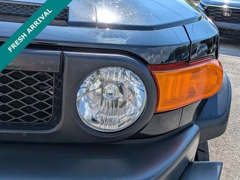 Used 2010 Toyota FJ Cruiser 4WD image 10