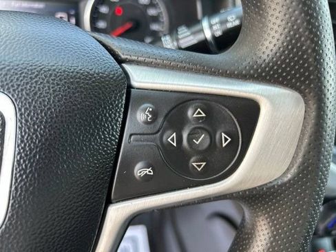 Used 2023 GMC Acadia SLE w/ Driver Convenience Package FWD image 20