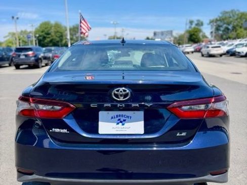 Used 2021 Toyota Camry LE w/ Carpet Mat Package (TMS) FWD image 3