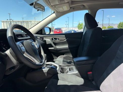 Used 2014 Nissan Rogue SV w/ SV Moonroof Package AWD/4WD image 7