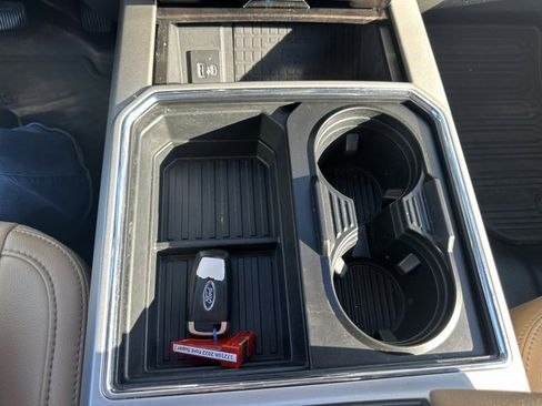 Certified 2022 Ford F250 Lariat w/ Lariat Ultimate Package image 15