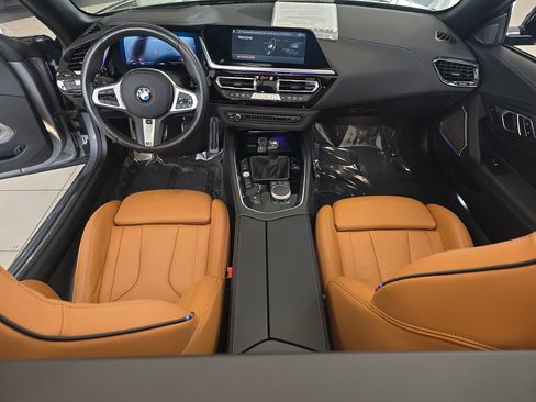 Used 2025 BMW Z4 M40i w/ Premium Package image 18