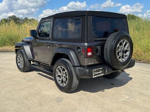 Used 2024 Jeep Wrangler Sport S image 14