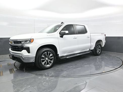 Used 2023 Chevrolet Silverado 1500 LT AWD/4WD image 3