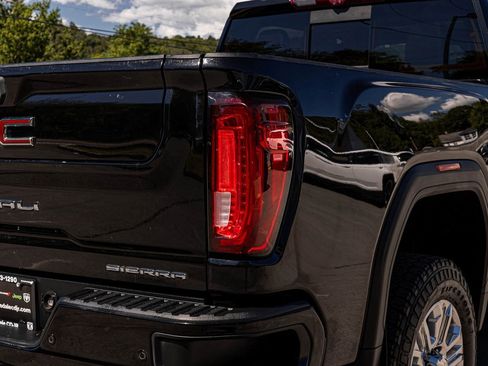 Used 2021 GMC Sierra 3500 Denali w/ Denali Ultimate Package image 39