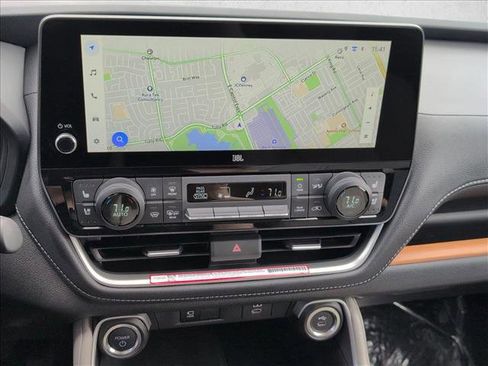 Used 2025 Toyota Grand Highlander AWD Hybrid image 15