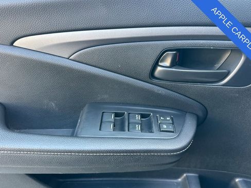 Used 2025 Honda Ridgeline Sport image 11