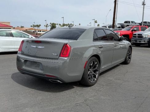 Used 2019 Chrysler 300 S RWD image 3