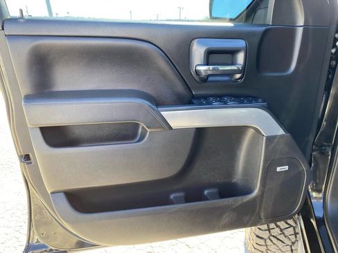Used 2018 Chevrolet Silverado 1500 LT w/ All Star Edition AWD/4WD image 11