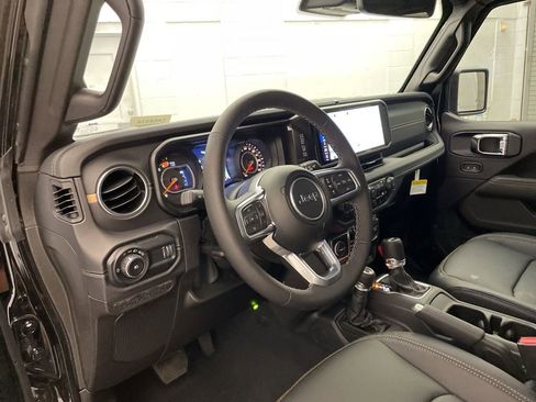 New 2025 Jeep Wrangler Sahara image 14