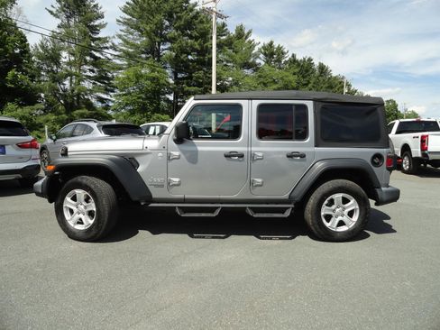 Used 2019 Jeep Wrangler Unlimited Sport S AWD/4WD image 8