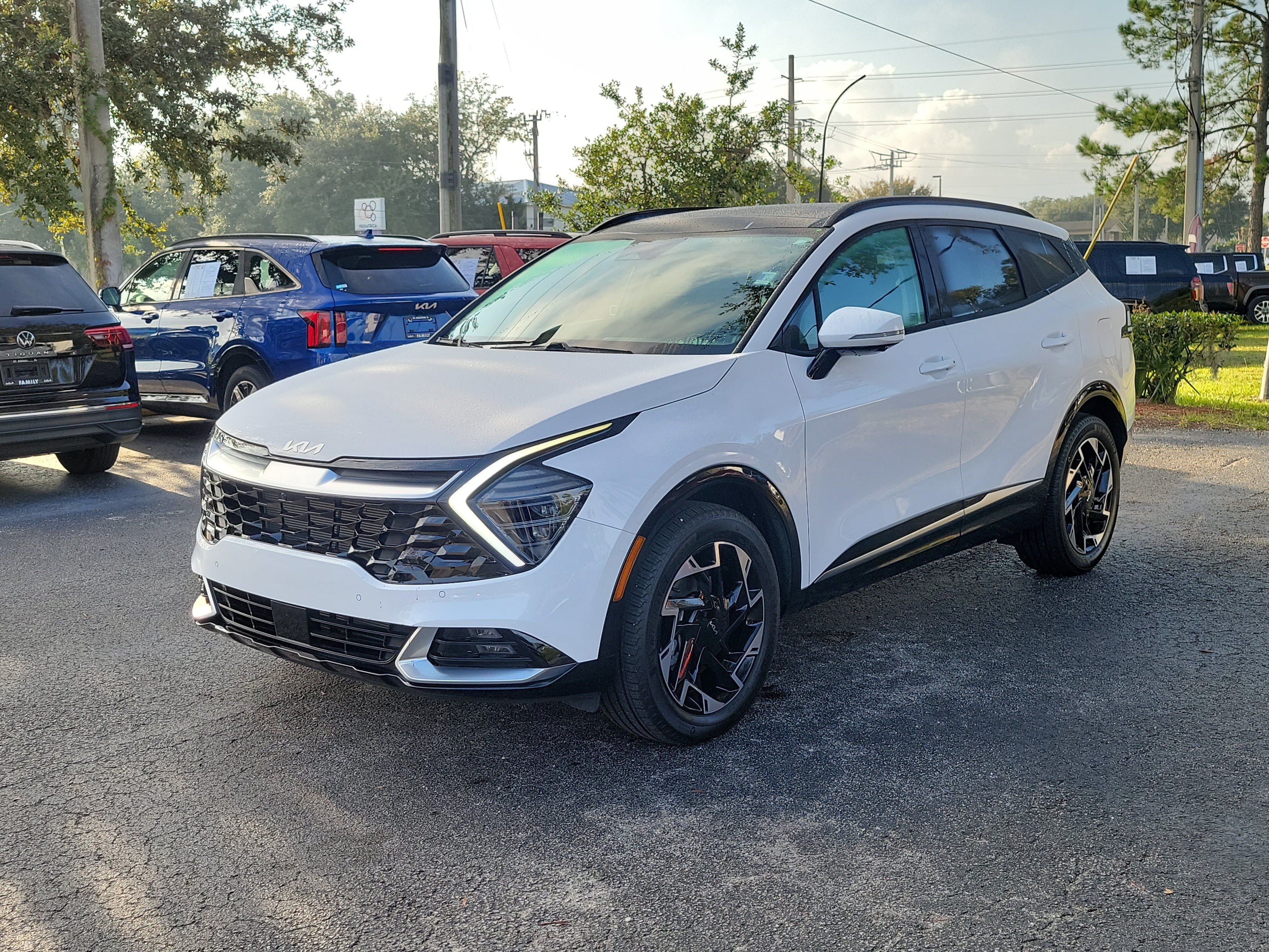 Certified 2025 Kia Sportage SX AWD/4WD image 3