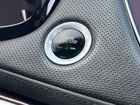 Used 2017 Cadillac XT5 Luxury w/ LPO, Wheel Lock Package image 32