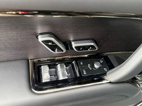 New 2026 Land Rover Range Rover SV AWD/4WD image 10