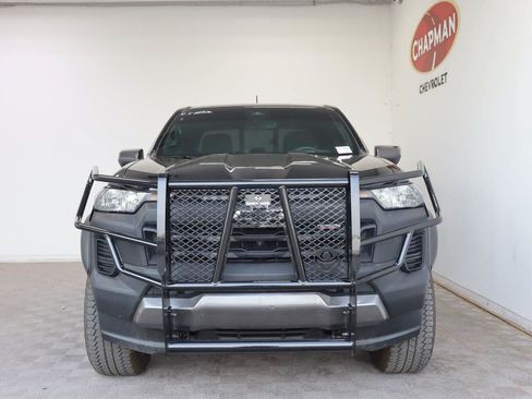 Used 2025 Chevrolet Colorado Trail Boss AWD/4WD image 2