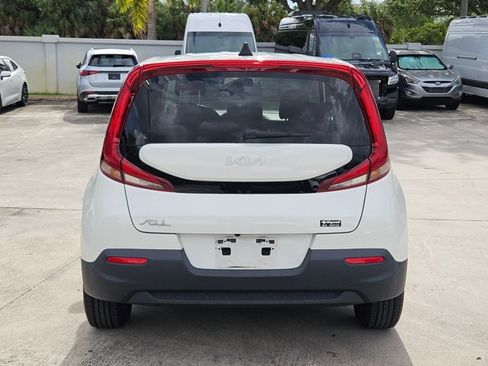 Used 2022 Kia Soul LX FWD image 6