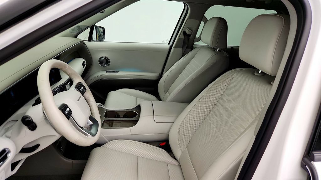 Used 2026 Hyundai Palisade Limited AWD/4WD image 19