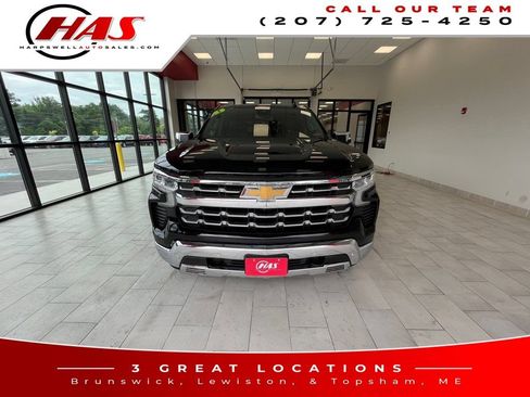 Used 2023 Chevrolet Silverado 1500 LTZ w/ LTZ Convenience Package II AWD/4WD image 9