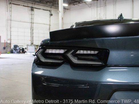 Used 2022 Chevrolet Camaro SS RWD image 7