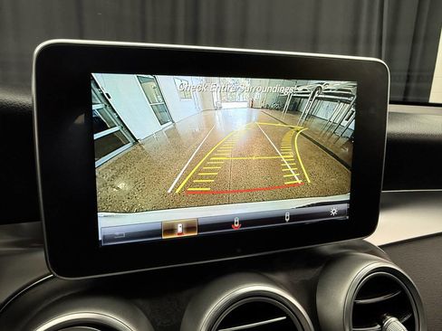 Used 2017 Mercedes-Benz GLC 300 4MATIC image 17