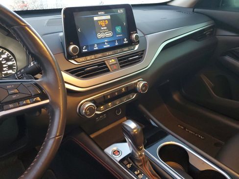 Used 2023 Nissan Altima 2.5 SR image 27