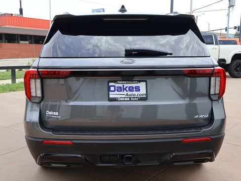Used 2025 Ford Explorer ST-Line w/ ST-Line Street Pack AWD/4WD image 5