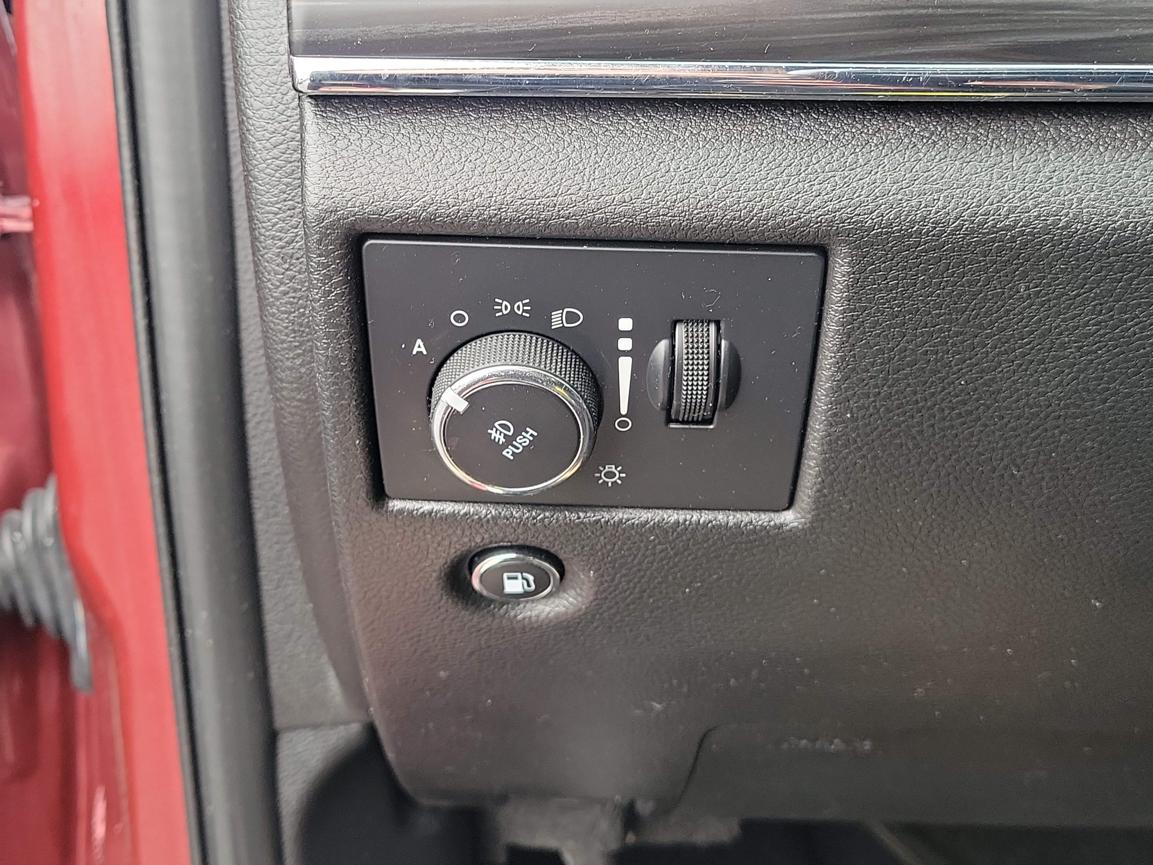 Used 2021 Jeep Grand Cherokee Limited AWD/4WD image 21