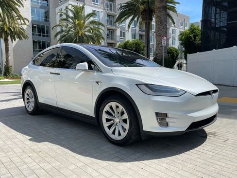 Used 2018 Tesla Model X 100D AWD/4WD image 12