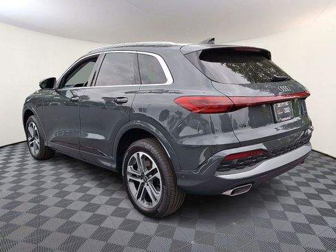Certified 2025 Audi Q5 Premium w/ Convenience Package AWD/4WD image 4
