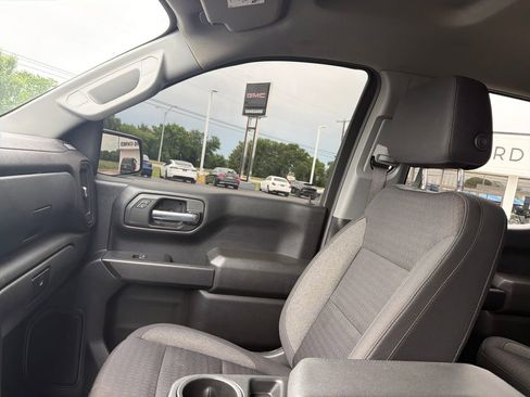 Used 2024 Chevrolet Silverado 1500 Custom image 21