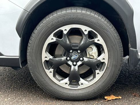 Used 2023 Subaru Crosstrek 2.0i Premium image 9