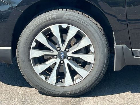 Used 2017 Subaru Outback 2.5i Limited AWD/4WD image 9