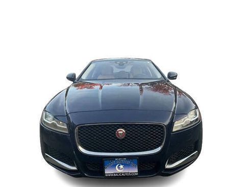 Used 2018 Jaguar XF Premium image 1